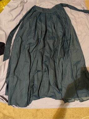 Gracia Teal Pleated Maxi Skirt